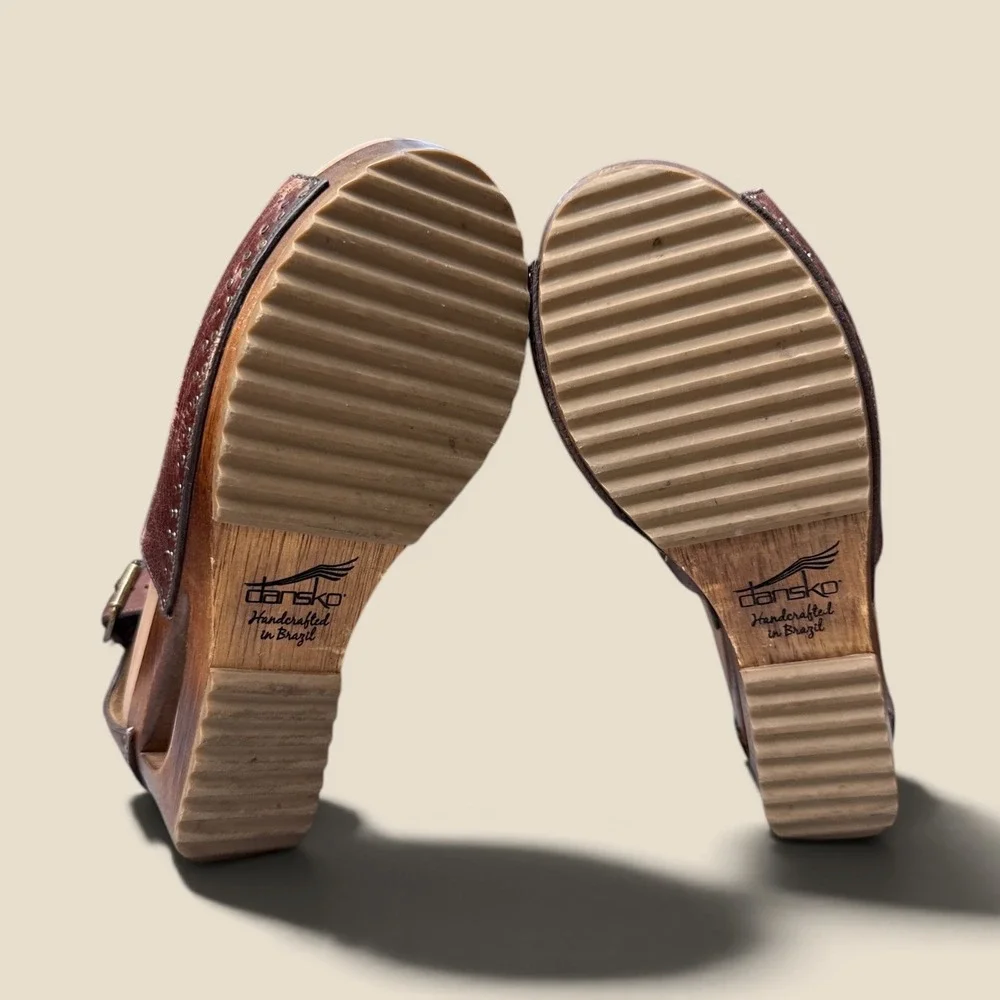 Dansko Limited Edition Sable Leather Wedge Peep-toe Sandal Brown Size 40/9 Chic